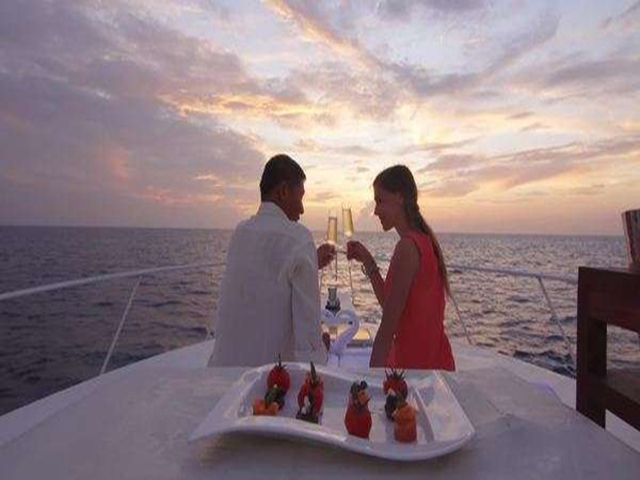 Cena Aperitivo romantico in barca a vela - Vela Egadi Emotion